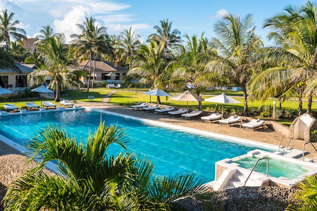 9-Day Kenya Migration & Beach Tour
