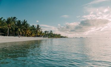 7 Days Serengeti Tour & Zanzibar Beach