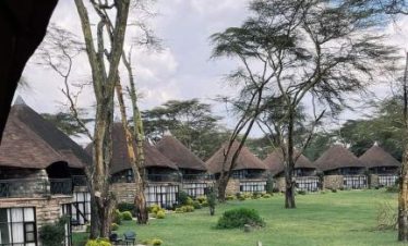 Uganda Mid-Range Safari Tours